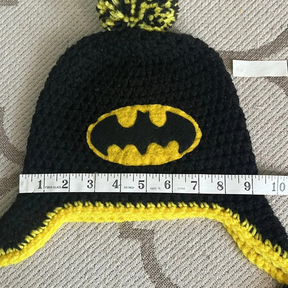 Batman hand knit crocheted winter beanie hat, 3-5 yrs - Picture 7 of 11